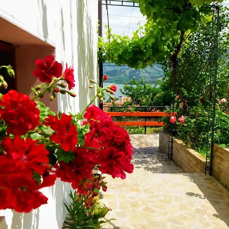 Vendégház Mihaela Retreat Gnyazdovo